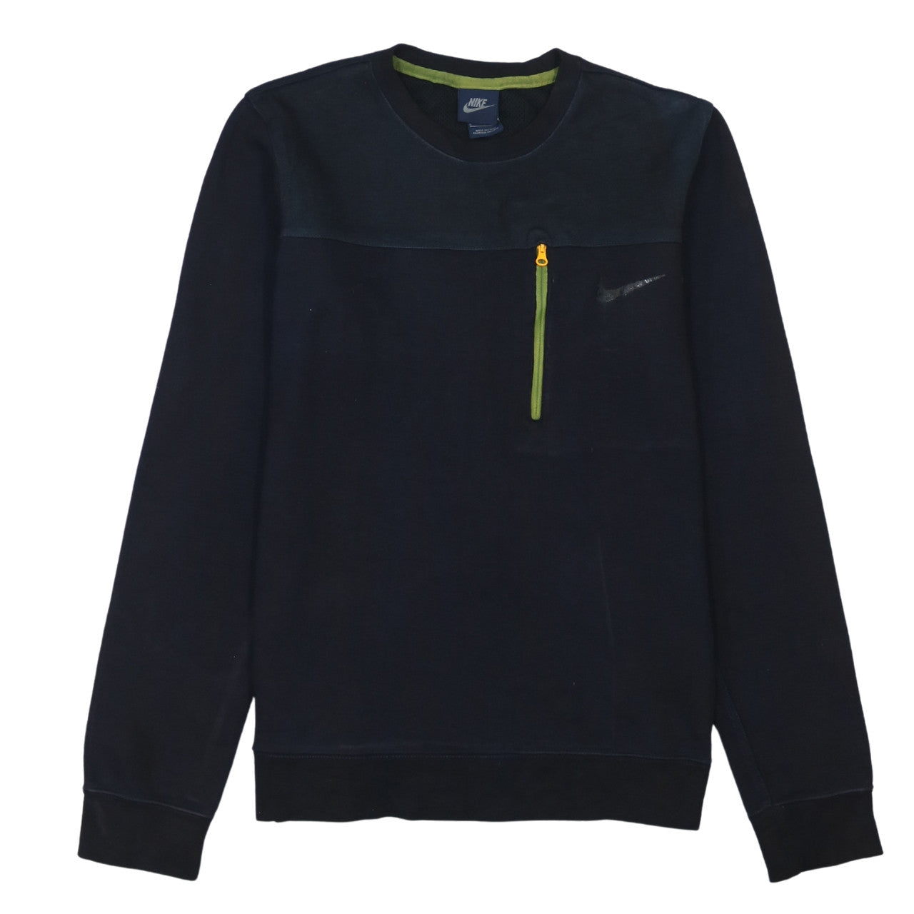 nike crewneck sweatshirt with pocket